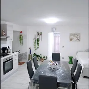 Appartamento Nunzia's House Materdei, Napoli